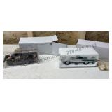 2 - 1/32 Scale Models Lot 6