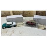 2 - 1/32 Scale Models Lot 21