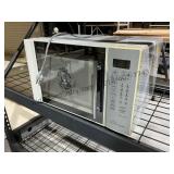 Emerson Professional Series Microwave