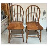 2 Vintage Arrowback Chairs