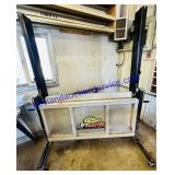 Lift Gator portable tailgate lift