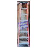 8 ft Fiberglass Step Ladder