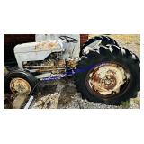 Ferguson 8N Loader Tractor?, does not run