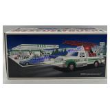Hess Rescue Truck Takes Batteries 1:16 Scale