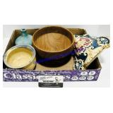 2 Ceramic Planters, Ceramic Vase, Wooden Bowl