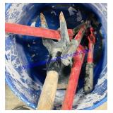 2 Bolt Cutters & Hoe