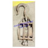 Pulley w/ Hook