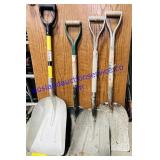 4 Scoop Shovels