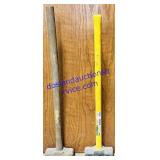 2 Sledgehammers