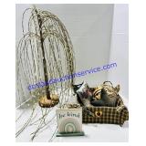 Green and Cream Decor