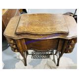 The Free No. 5 Sewing Machine 31x35x19"