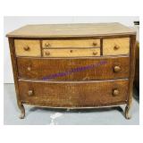 Wood Dresser (Top is not nailed on) 36x46x25"