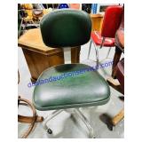 Green Rolling Chair 32"