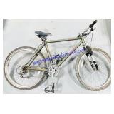 Trek Singletrack 930 Mountain Bike