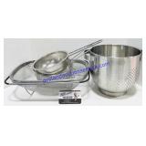 4 Metal Strainers
