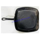 9.5" Square Cast Iron Pan
