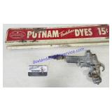 Metal Putnam Fadeless Dyes Sign and Air Gun Head
