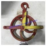 Metal Pulley And Hook 10"