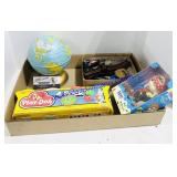Play-Doh, Small Globe, Collectible Figure and Box