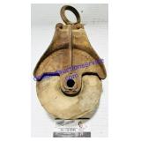 Stahling Metal Bracket & Wood Wheel Pulley
