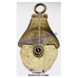 Myers Metal Bracket & Wood Wheel Pulley