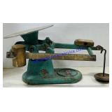 Vintage Fairbanks - Morse Cast Iron Balance Scale