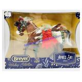 Breyer Traditional "Aprï¿½s Ski"