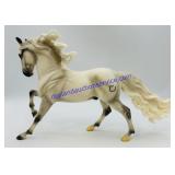Breyer Traditional "Nobel II"