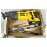 DeWalt 18 V Reciprocating Saw w/ Battery & Shoe