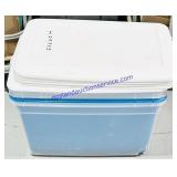 5 58 Qt Totes w/ Lids (Cracks)