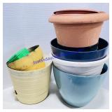 Lot of Plastic Planters