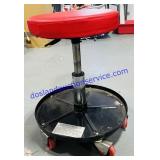 Rolling Shop Chair. 18ï¿½