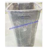 Rubbermaid 23 Gallon Plastic Waste Can