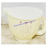 Tupperware Measuring Bowl with Lid