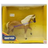 Breyer Traditional Tesoro