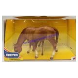 Breyer Traditional Buttons & Bows