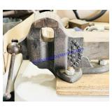 Athol Machine & Foundry Co. Small Bench Vise