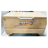 Lockable Knaack Rolling Metal Tool Chest
