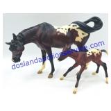 Breyer Traditional Naomi & Wynonna