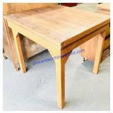 Wooden Table 30x27x27'