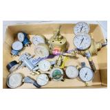 Lot of Pressure Gauges
