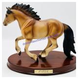 Breyer Porcelain Piper