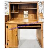 Pressboard & Veneer 2 Tier Desk (56x20x43')