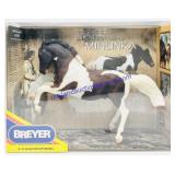 Breyer Traditional Mihunka