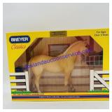 Breyer Classic Palomino Warmblood