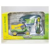 John Deere 1912 Ford Delivery Car Toy Pack