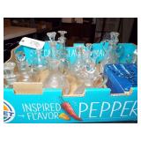 OIL /VINEGAR CRUETS/GLASSES
