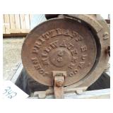 ANITIQUE CORN SHELLER