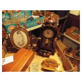 NICE DRESSER CLOCK/PIC FRAME/PLUS