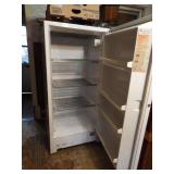 FREEZER PLUGS IN- RUNS -COOLS